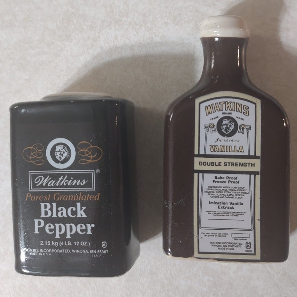 Watkins Collectible Salt & Pepper Shaker Set - NIB